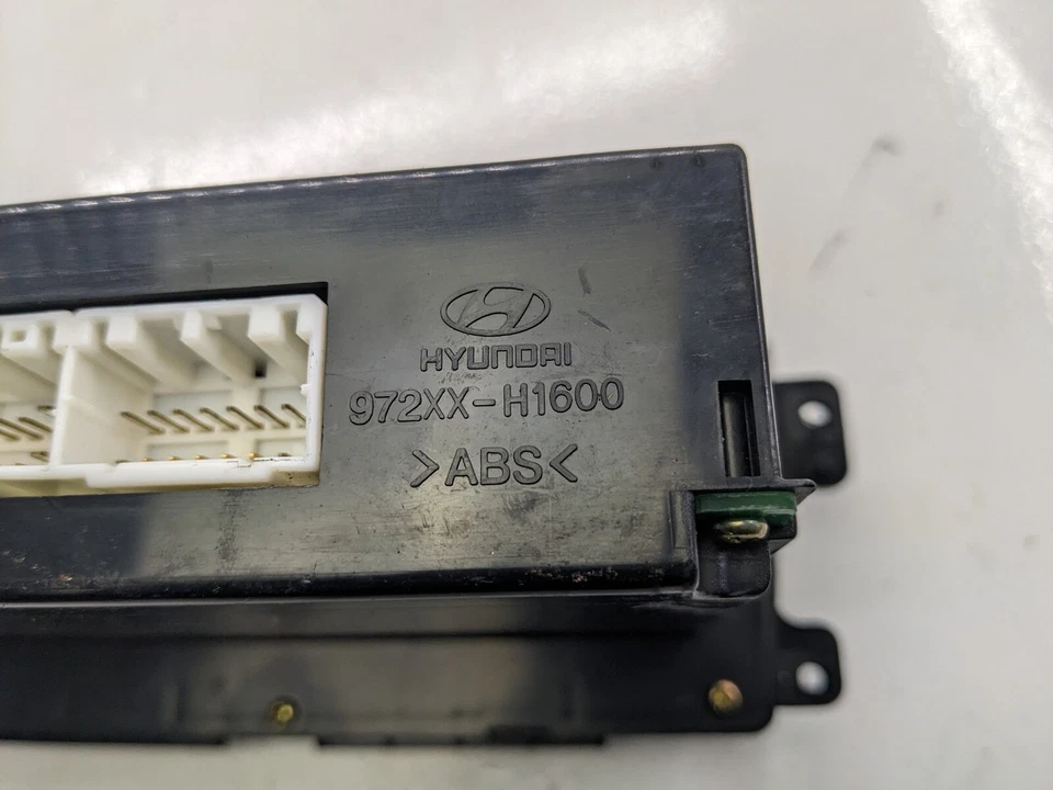 HYUNDAI TERRACAN 2004 2.9 CRDI HEATER CONTROL PANEL 972XX-H1600 - Image 4 of 4