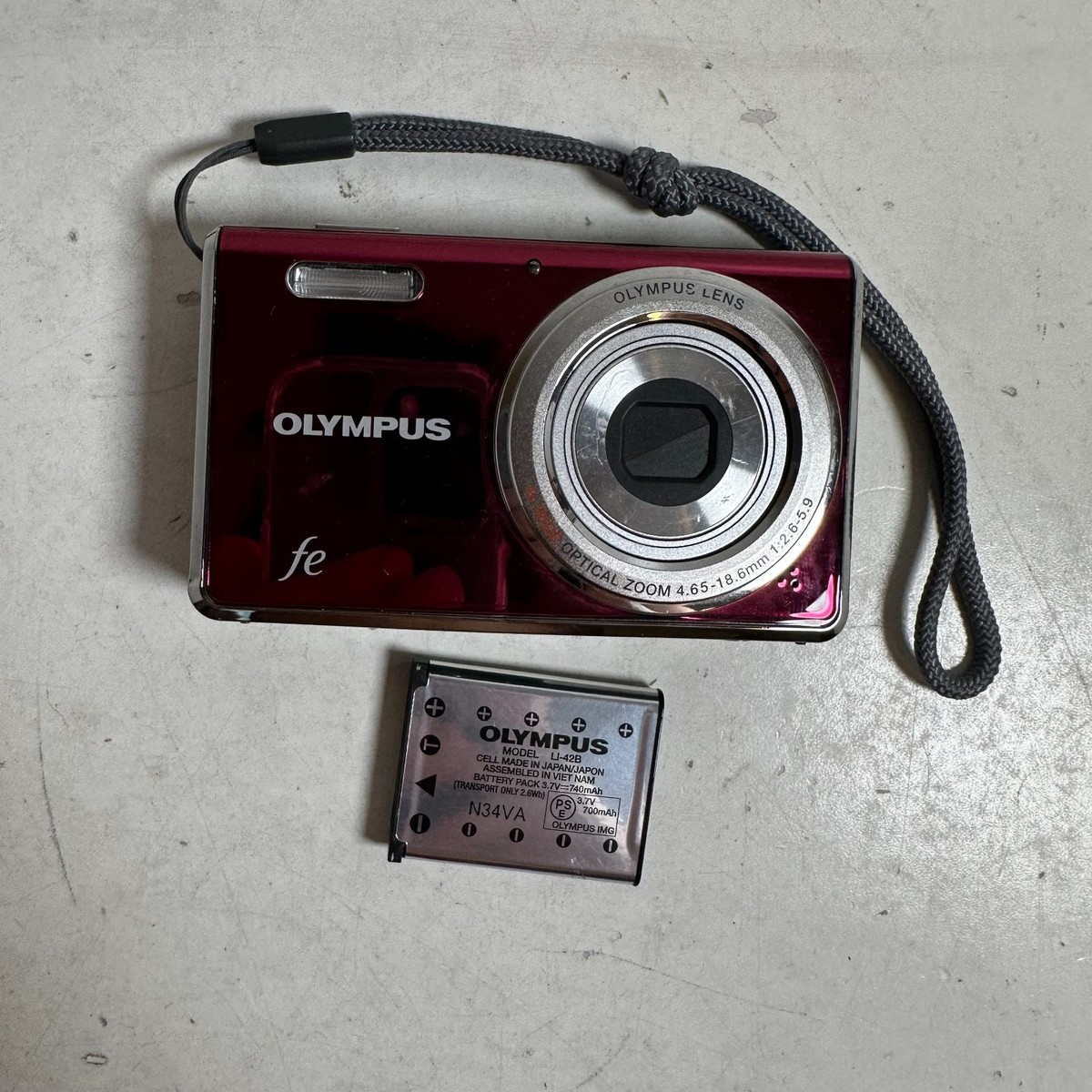 Olympus FE-4000 Red 12MP 2.7