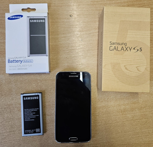 SAMSUNG GALAXY S5 HANDY 16GB SCHWARZ EE GESPERRT SM-G901F MIT BOX UND ERSATZAKKU