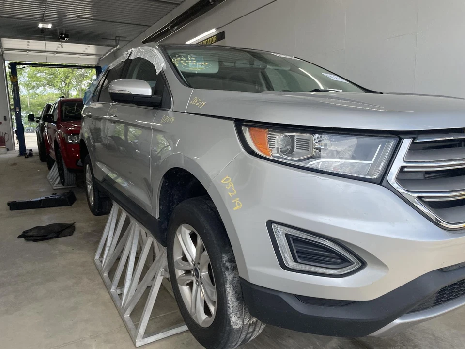 Used Front Left Seat Belt Front fits: 2015 Ford Edge bucket driver retractor Fro Foto 4 de 4