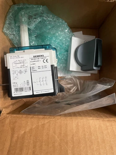 Siemens 3KA5130-1AE01 Disconnect Switch