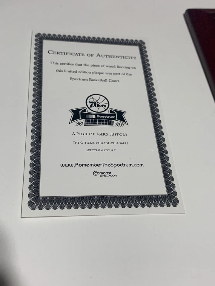 Philadelphia 76ers КУСОК СПЕКТРА пола деревянный корт с сертификатом подлинности (A009) - Изображение 2 из 3