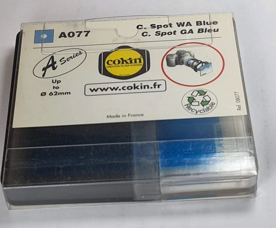 COKIN CREATIVE FILTER A SERIES SYSTEM A077 Center Spot Wide Angle Blue Filter - Image 2 of 4