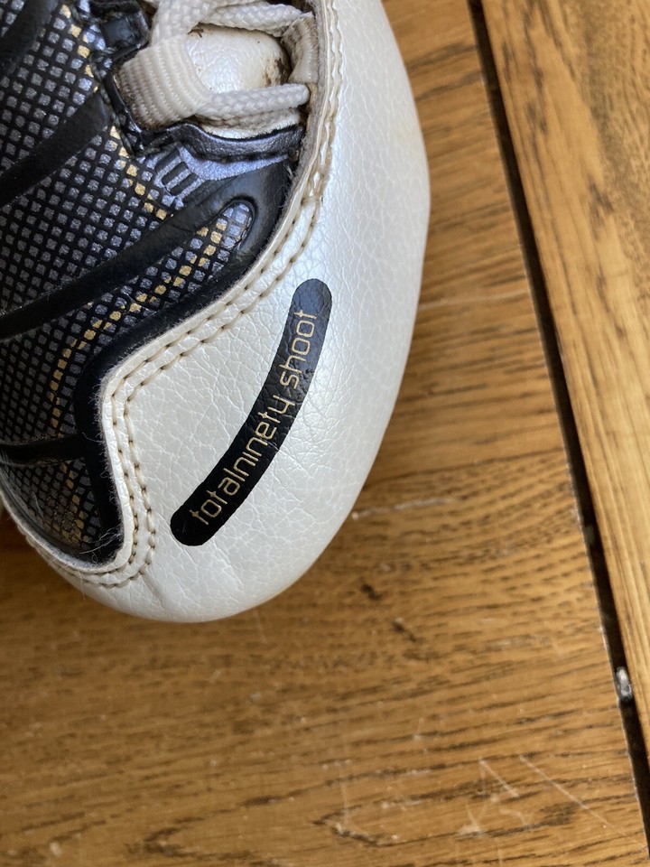 Nike Total 90 Shoot Football Boots Kids Leather SG Studs UK 10K