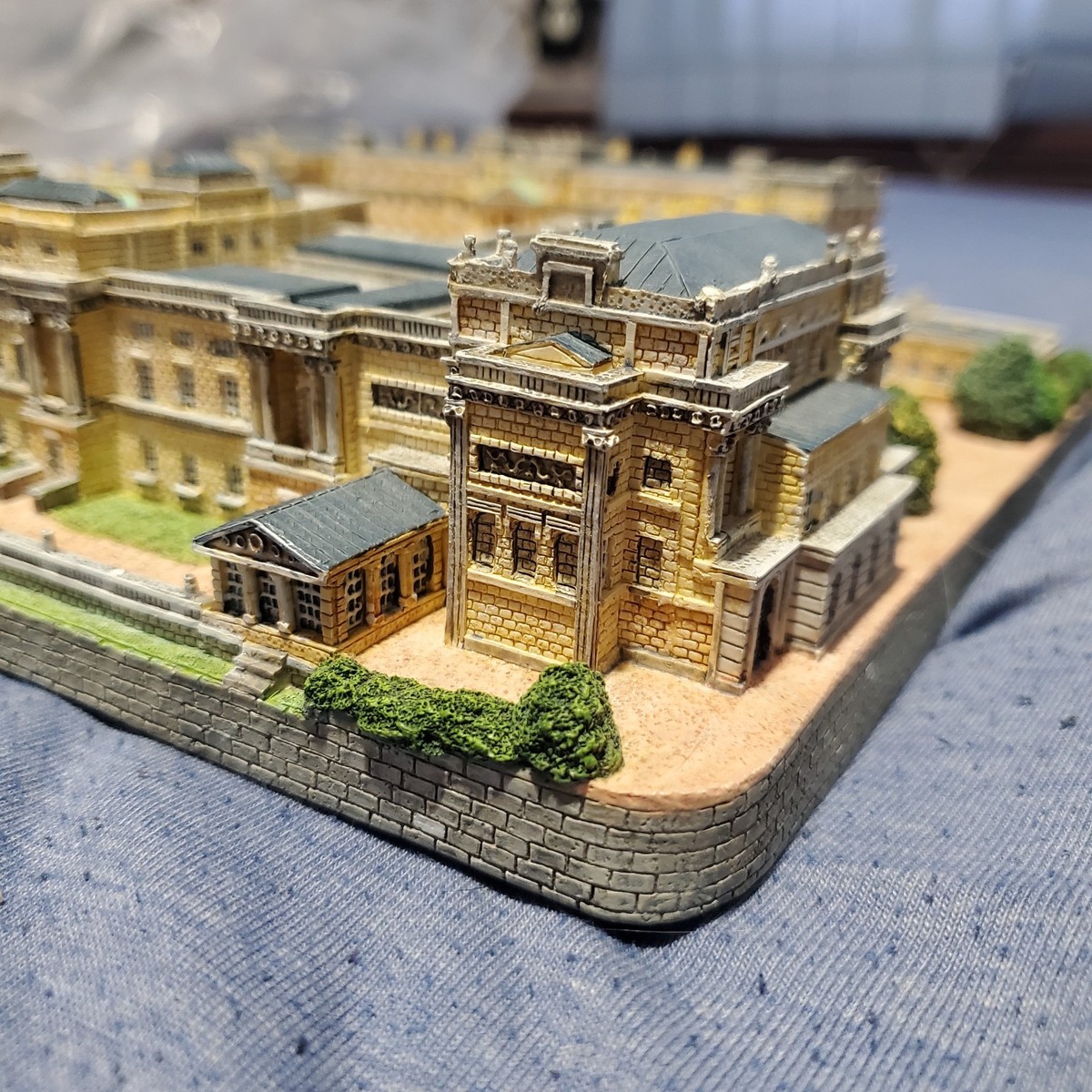 Danbury Mint Buckingham Palace Castles of the British