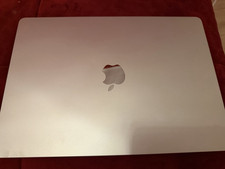 Apple MacBook Air 15,3 Zoll (2024) M3 24GB RAM Silber macOS Sequoia 15.7.3