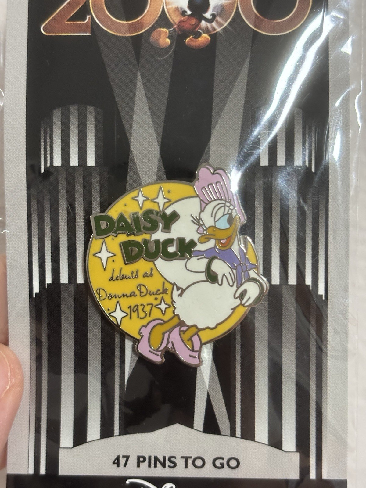 Disney Pin Daisy Duck 1937 Countdown to Millennium series 2000 Pin Donna Duck