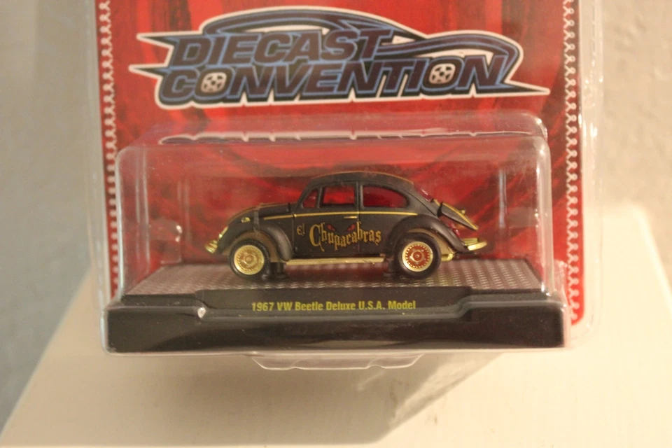 M2 Machines Chupacabras 1967 VW Volkswagen Beetle Limited Convention Chase /250 - Image 2 of 4
