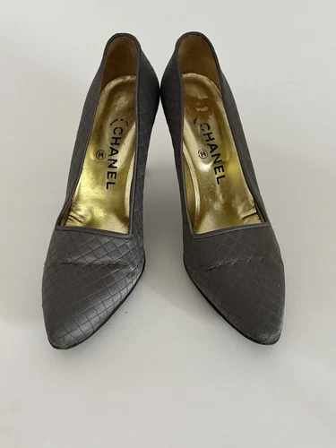 Scarpe decolte vintage classiche CHANEL grigio raso trapuntato tacco misura 36 5