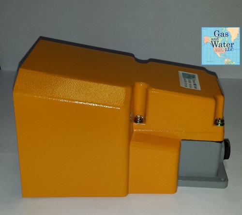 G&W Cast Reinforced Foot Switch Pedal 15A 250 VAC SPDT Heavy Duty Guard - Picture 3 of 6
