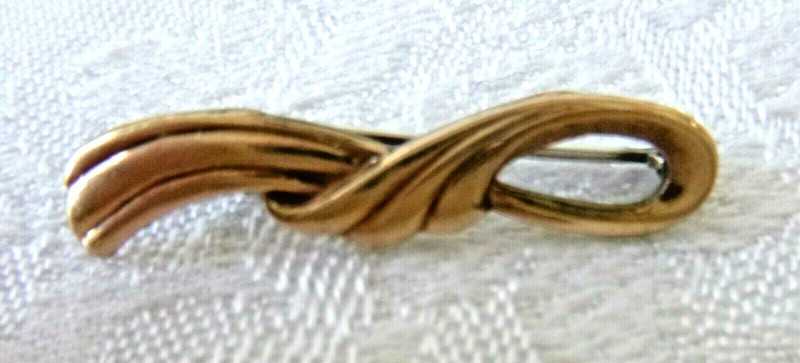 1950's Vintage Grandma's Delicate Pin Brooch Gold Finish over Silver?
