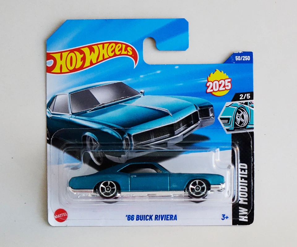 Hot Wheels - 66 Buick Riviera + 70 Chevy Camaro RS - 2025 - Immagine 2 di 3
