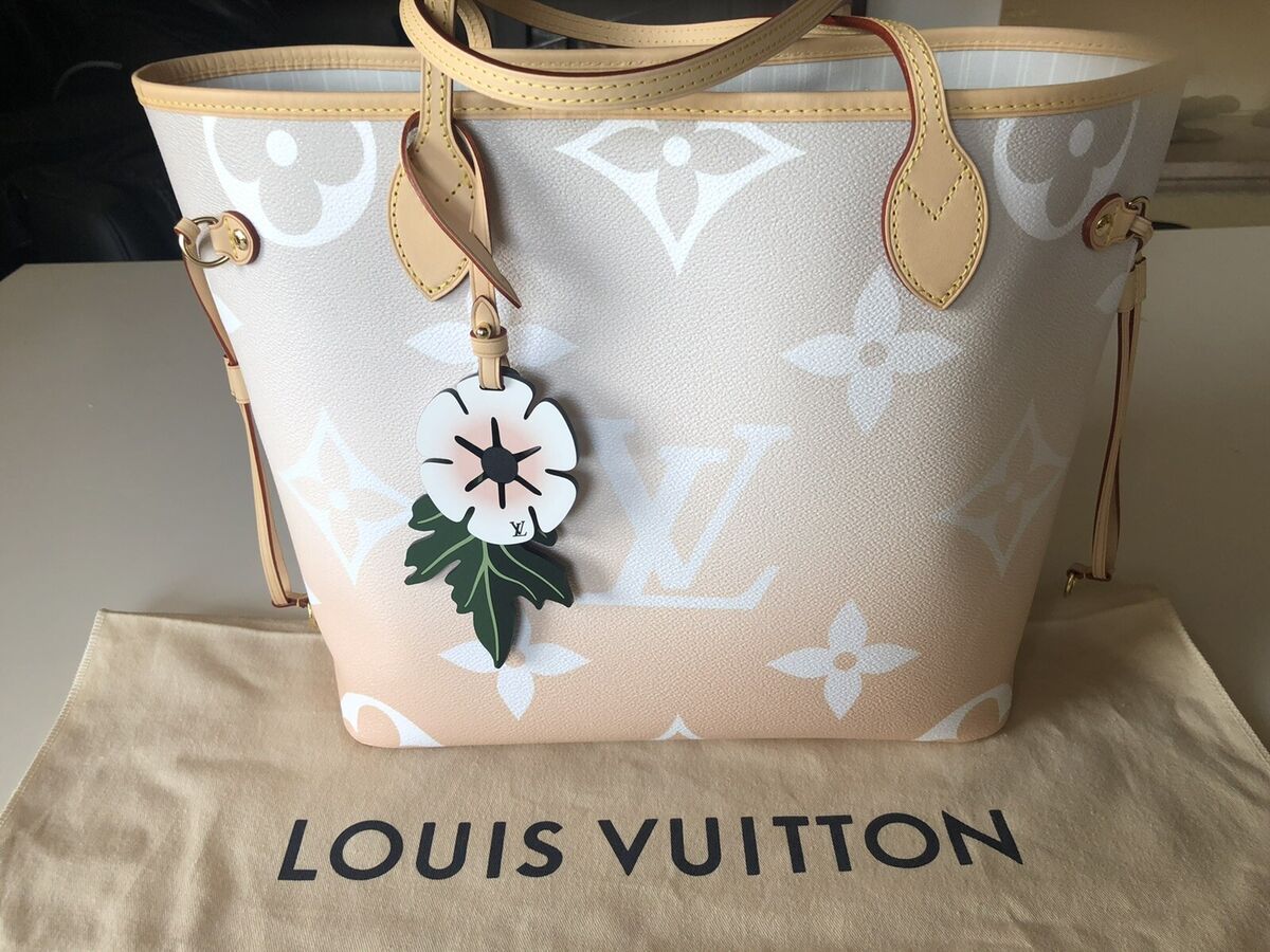 Louis Vuitton By Pool Neverfull AND matching Zippy wallet in Louis Vuitton By Pool Neverfull AND matching Zippy wallet in