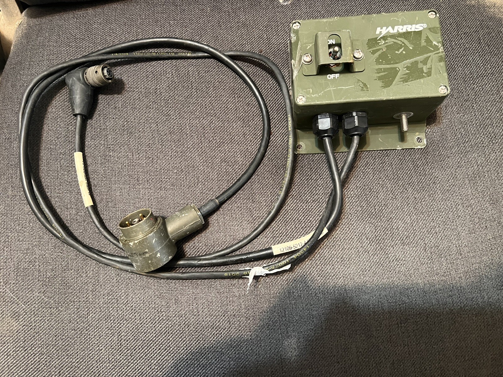 USED HARRIS SWITCH BOX DC/DC POWER SUPPLY W/ CABLES 12109-5200-11 HMMWV SINGARS