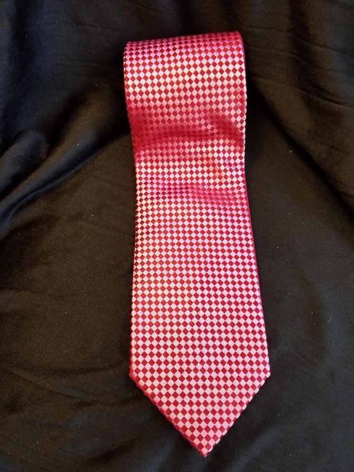 Corbata Hombre Y&G 100% Seda Rosa Rojo Cuadros 59" Largo Excelente Estado Foto 3 de 4