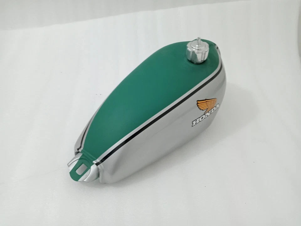 Tanque de gasolina de aleación Honda CR125 CR125M 1974 Elsinore verde mate y plateado + tapa Foto 4 de 4