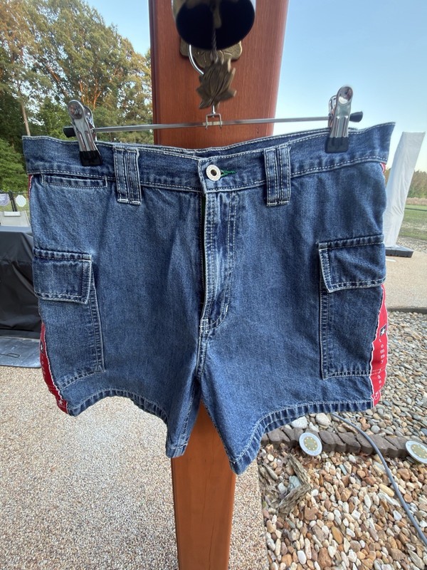 USED TOMMY JEANS JRs Cargo Shorts size 9 Star Logo 1990s 2000s? Leg Pockets