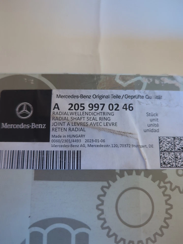 Anel de vedação de eixo radial genuíno Mercedes-Benz 205-997-02-46 - Imagem 2 de 4