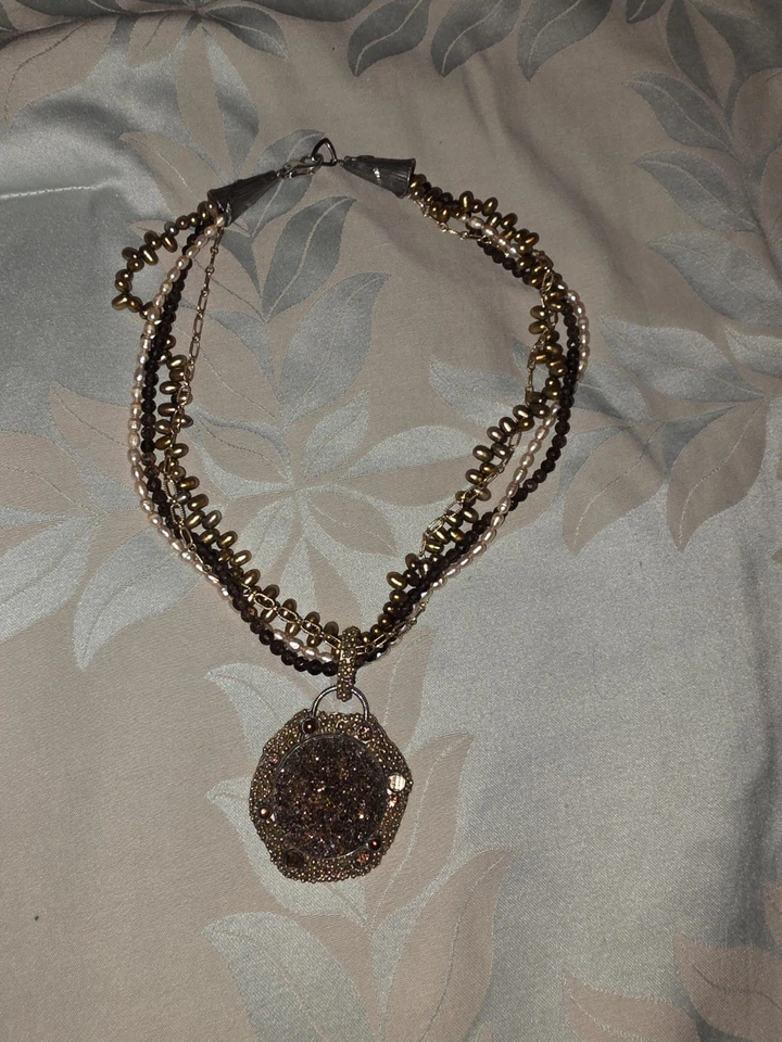 Mars & Valentine 4 Strand Pearls And Beaded Necklace With Pendant - Image 3 of 4