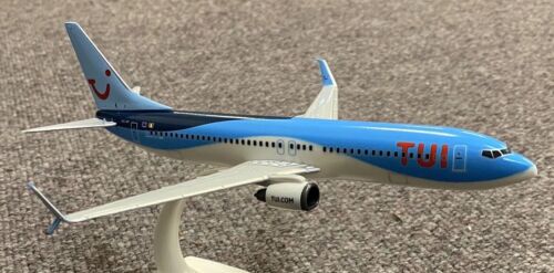 TUI Boeing 737-8 Snap Fit Aircraft Model 1/200 Scale BNIB FREE POST UK