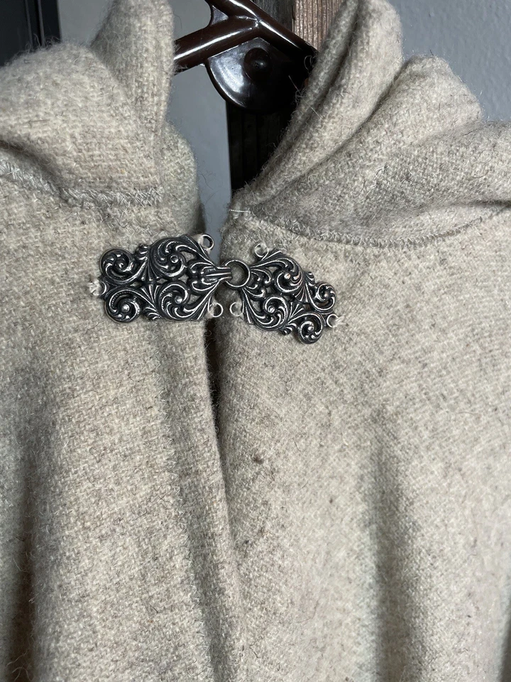 Lujosa capa de mohair con capucha puntiaguda talla X-pequeña XS Foto 4 de 4