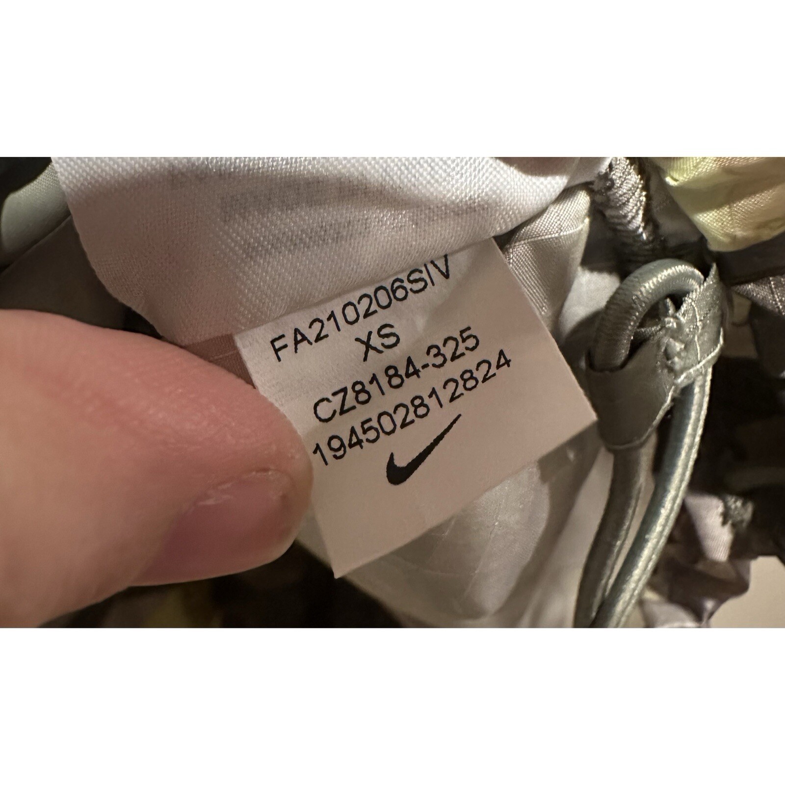 SACAI X NIKE Giacca a vento mimetica Nike da donna taglia XS cargo kaki