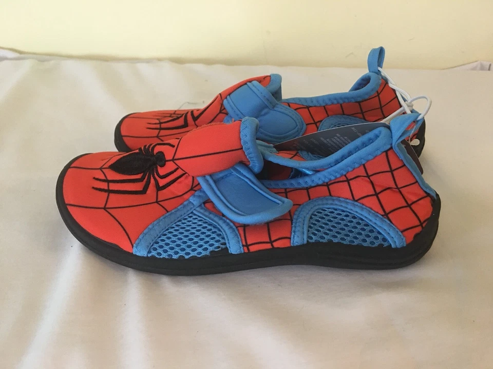 NUEVO CON ETIQUETAS Disney Store Spider-Man Zapatos de Natación Zapatos de Agua Piscina Baño muchos tamaños Foto 2 de 2