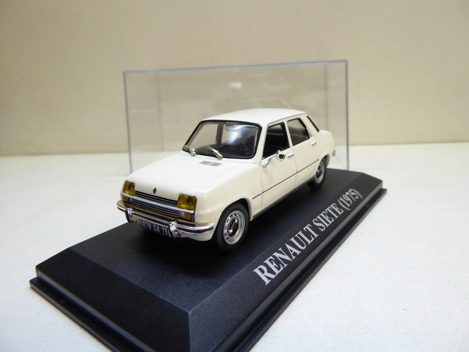 Renault Siete 1975 remplacez vos modèles manquants avec cette R7