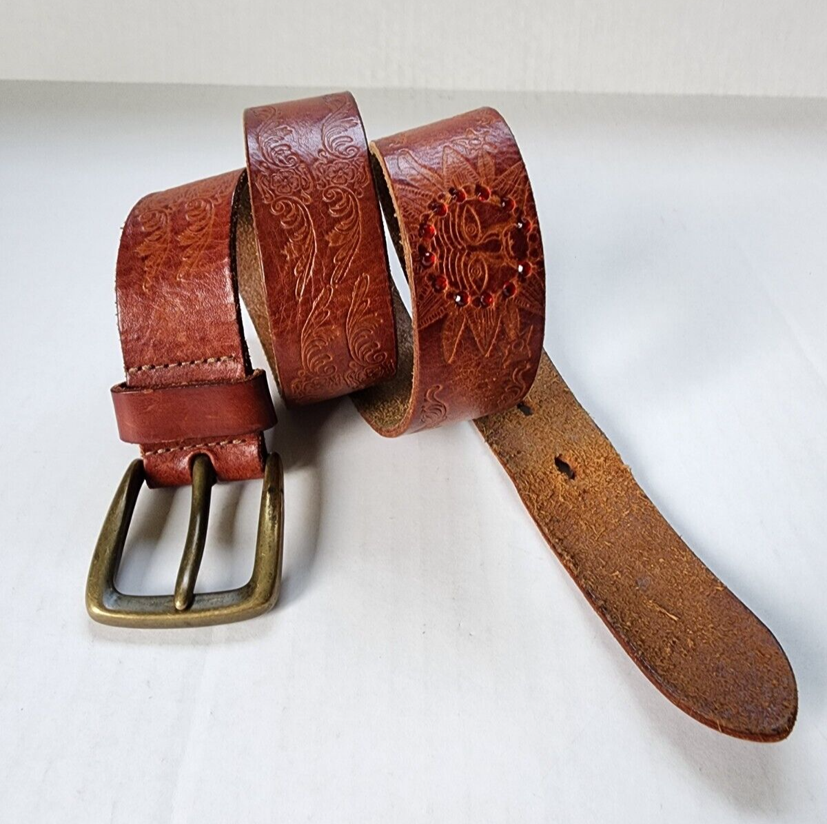 Leather belt women M brown sun face red studs design solid brass buckle-image