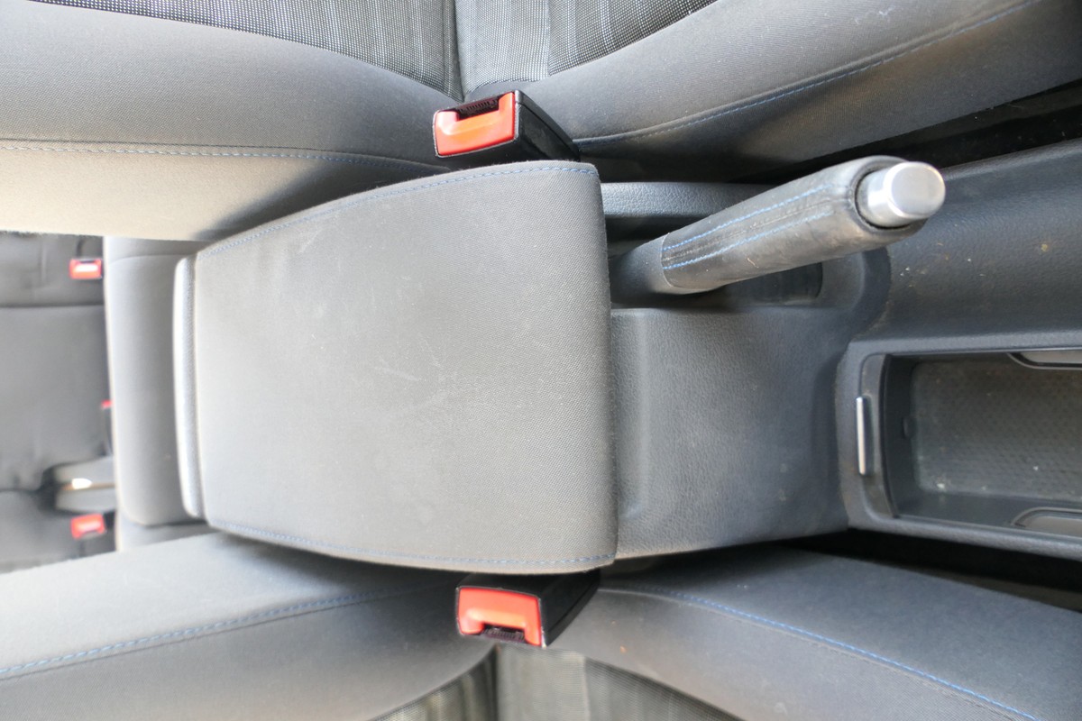 VW Golf Plus 5M Mittelarmlehne Armlehne Lehne Mitte Original 