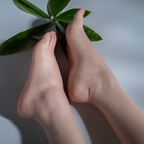 2025 Luxury Platinum Silicone Female Plump Fleshy Little Feet Mannequin/Bendable - Picture 9 of 21