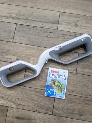 Nintendo Wii Bass Pro Shops Psyclone hunting controller & Rapala We Fish game