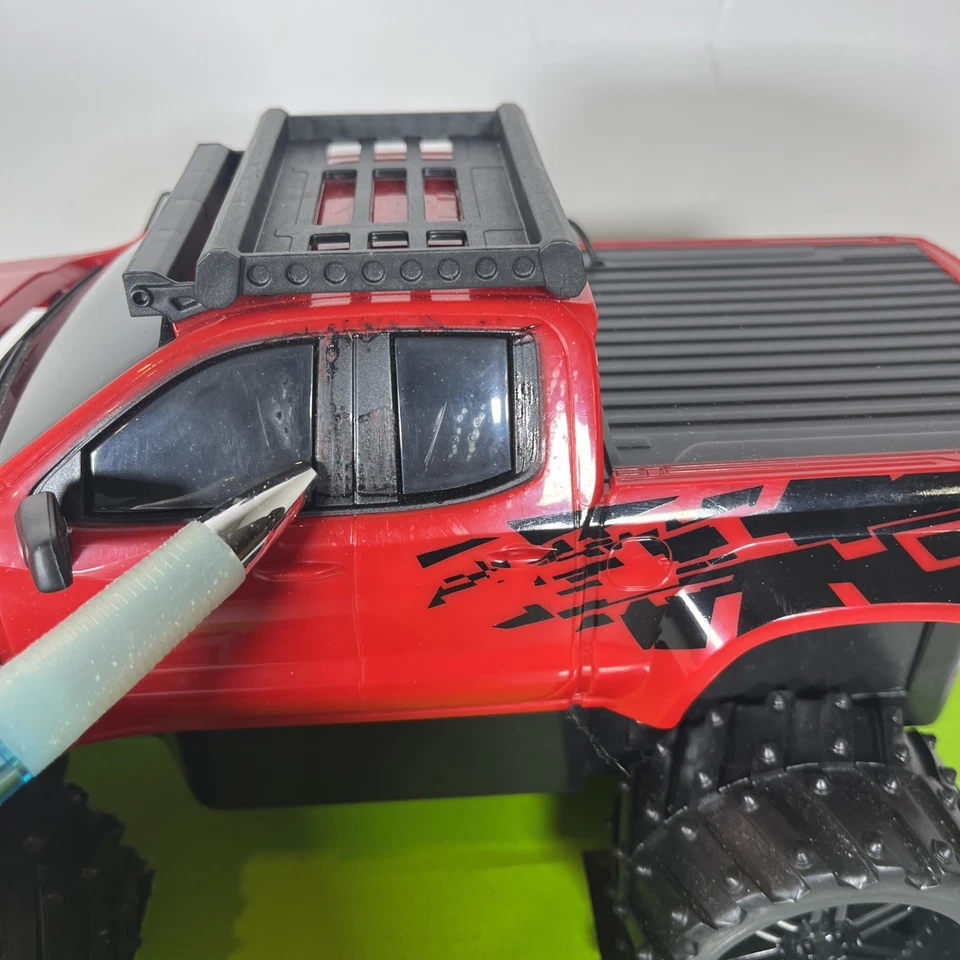 OFF-ROAD 2019 CHEVY SILVERADO PICKUP TRUCK 1/16 REMOTE CONTROL CAR MAISTO 82706 - Image 2 of 4