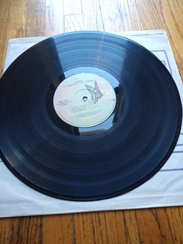 Queen A Night At The Opera Vinyl Record LP 1975 Elektra 7E-1053