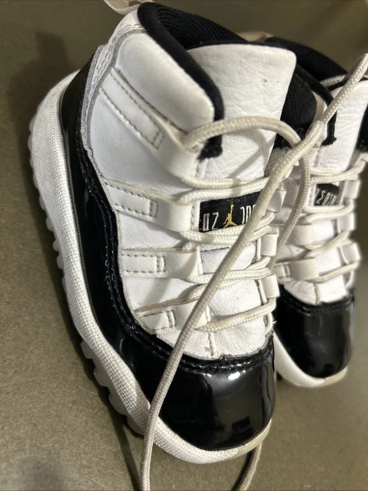 Nike Air Jordan 11 Retro TD Gratitude Toddler Size 6C White Gold 378040-170 Foto 3 de 4