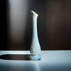 VINTAGE FENTON CABBAGE ROSE BLUE SLAG GLASS SWUNG FOOTED BUD VASE 10"