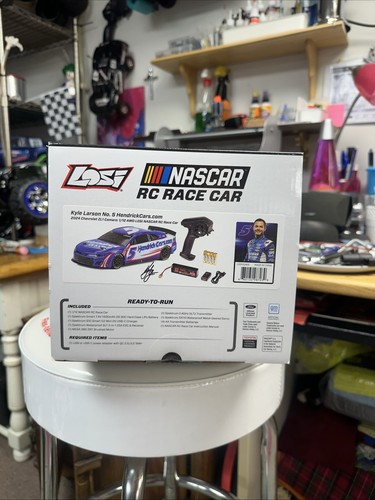Losi NASCAR AWD RC Racecar Kyle Larson #5 Hendricks Chevy New In Box ๐ฅ๐งจ - Picture 5 of 24
