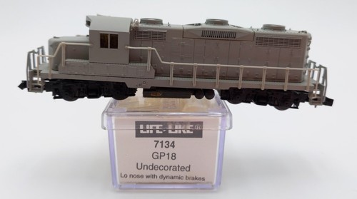 Locomotora diésel Life Like 7134 escala N sin decorar GP18 LN/caja | Condition: Used