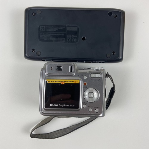 Kodak EasyShare Z700 Silver Digital Camera & Accessory Kit *READ* - Picture 5 of 9