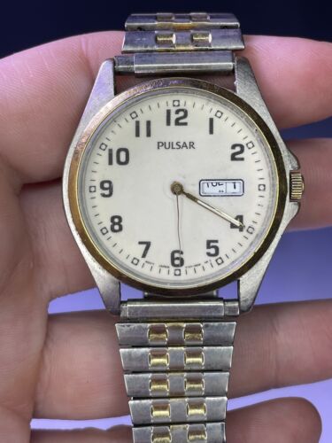 Orologio da polso vintage Pulsar da uomo parti / orologio di riparazione da gentiluomo - Foto 1 di 17