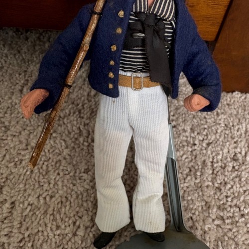 Vintage Folk Art Hobo Figurine Hard Face, Lower Legs, Shoes & Hands 9” on Stand - Picture 3 of 11