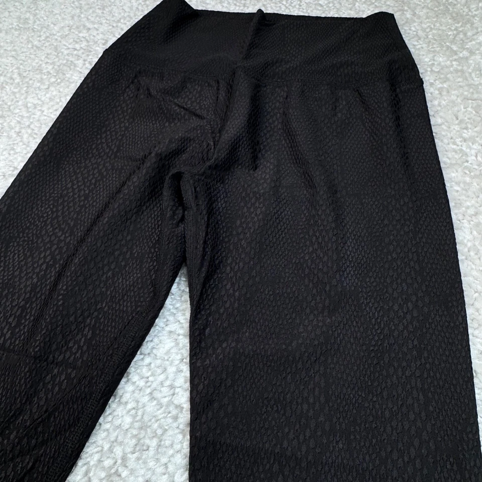 Beyond Yoga High Waisted Snake Jacquard Textured Midi Legging Womens Large - Image 3 of 4