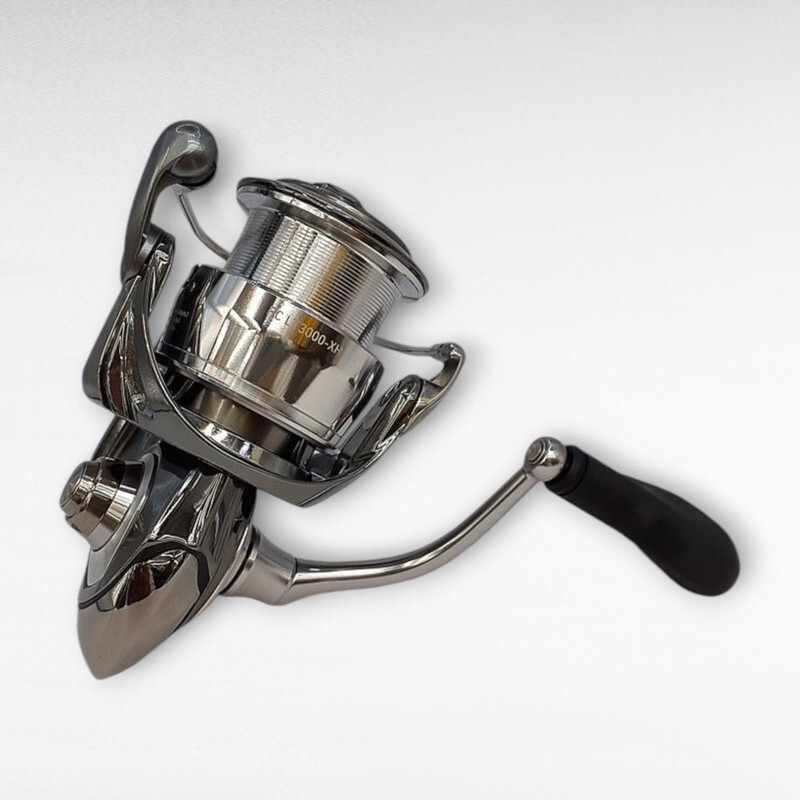 Daiwa 22 Exist PC LT3000-XH Spinning Reel Small Spool Scratch | eBay
