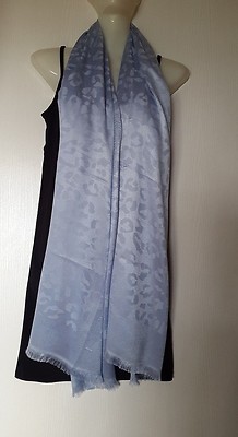 Châle Ou étole En Viscose Blanc Crème - Motif Félin - 65x180 Cm - Neuf Avec étiquettes