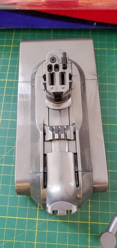 Dyson V11 Fluffy (Nickel / Rot) Akku-Stielstaubsauger_4.6_5 - Bild 7 von 17