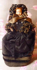 Poupée le Minor ? ancienne costume noir ruban coiffe Rhodoïd 18,5cm bon état