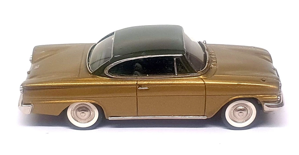 Lansdowne Crossway escala 1/43 Nº Ford Capri 1961 cupé 004 - techo dorado/verde Foto 3 de 4