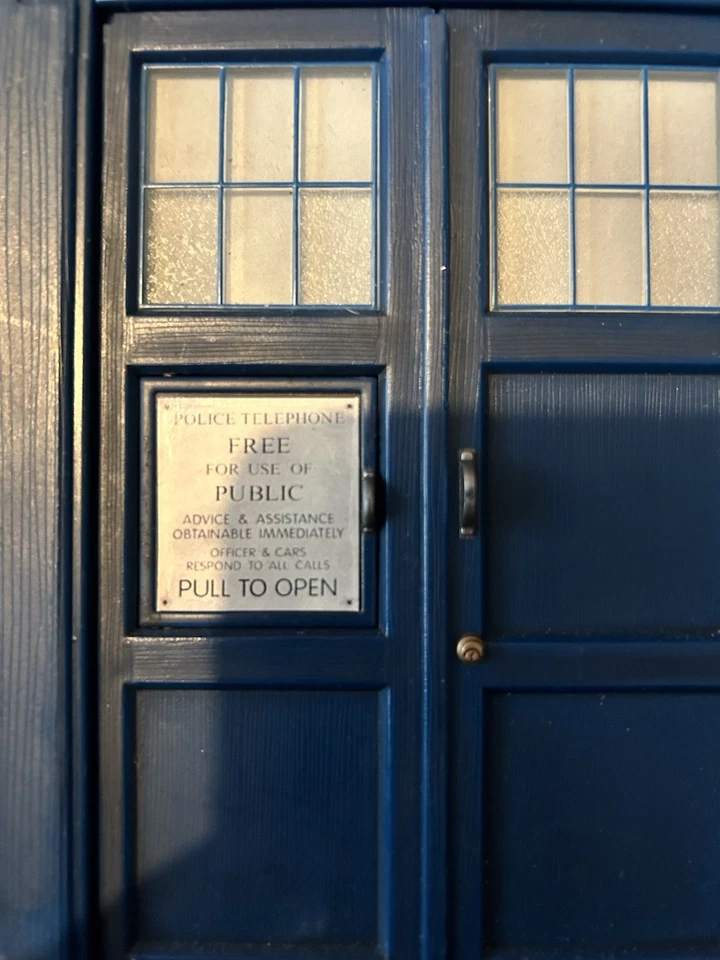 Doctor Who 10th Tenth Doctor Electronic Tardis Toy Modern Era Not Working - Image 2 of 4