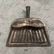 Vintage Dustpan Dust Pan JV REED Copper Metal Rusty 12x11.5” 1950s Rustic Decor