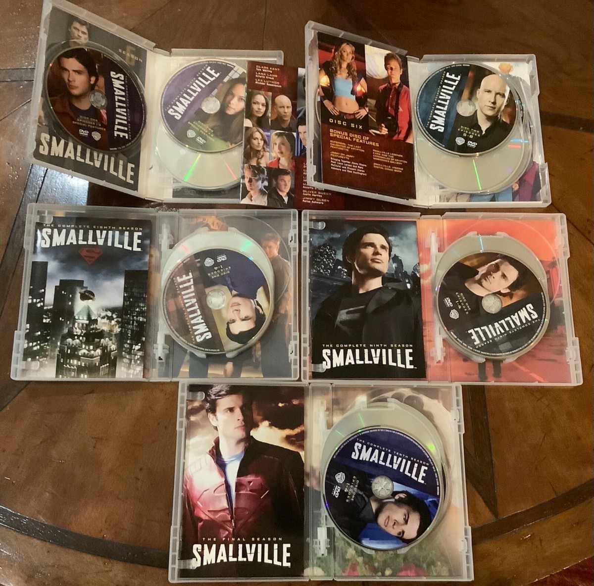 Smallville Complete Series Seasons 1-10 DVDs Excellent